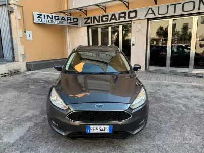 Usata Ford Focus S 120 CV (88 kW) 2016 Grigio Station wagon
