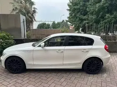 Usata BMW 116 116 CV (85 kW) 2010 Bianco Utilitaria