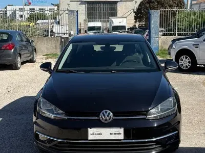 Usata VW Golf VII Trendline 116 CV (85 kW) 2019 Grigio Berlina