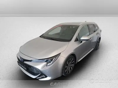 Usata Toyota Corolla Style 122 CV (89 kW) 2022 Grigio Station wagon