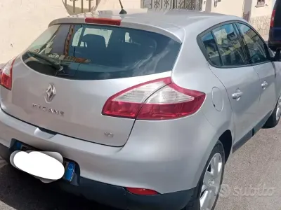 Usata Renault Mégane 110 CV (80 kW) 2011 Grigio Berlina