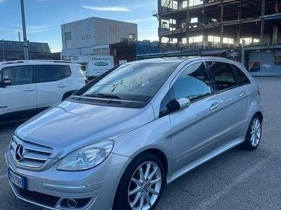 Usata Mercedes B170 116 CV (85 kW) 2008 Argento Monovolume