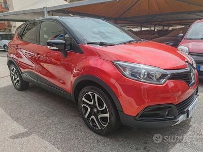 Usata Renault Captur 90 CV (66 kW) 2017 Rosso SUV