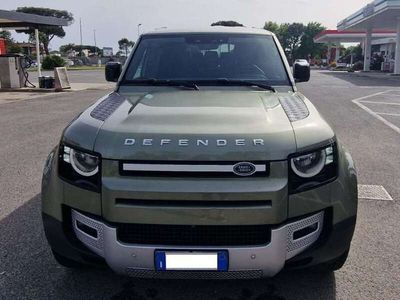 Usata Land Rover Defender First Edition 241 CV (177 kW) 2021 Pangea green SUV