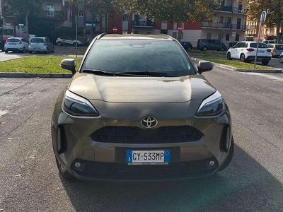 Usata Toyota Yaris Cross Trend 92 CV (67 kW) 2025 Oro SUV