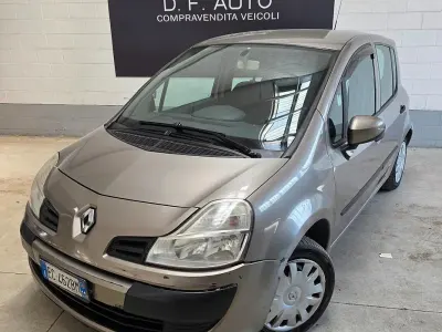 Usata Renault Modus Expression 75 CV (55 kW) 2010 Grigio Monovolume