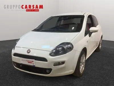 Usata Fiat Punto Lounge 69 CV (50 kW) 2012 Bianco Utilitaria