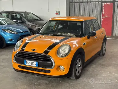 Usata Mini ONE Hype 102 CV (75 kW) 2016 Arancione Utilitaria