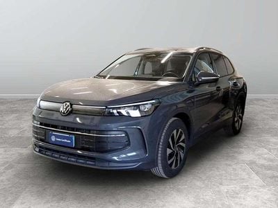 Usata VW Tiguan Life 131 CV (96 kW) 2024 Grigio SUV