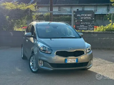 Usata Kia Carens 115 CV (84 kW) 2015 Giallo Monovolume