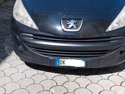 Usata Peugeot 207 70 CV (51 kW) 2007 Berlina
