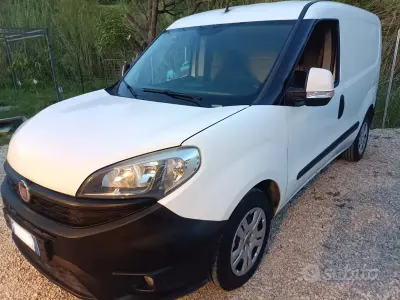 Usata Fiat Doblò 95 CV (69 kW) 2016 Bianco Monovolume