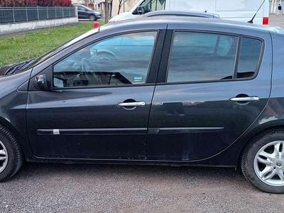 Usata Renault Clio II LE 75 CV (55 kW) 2007 Nero Berlina