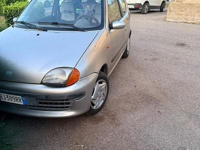 Usata Fiat 600 54 CV (39 kW) 2000 Grigio Berlina