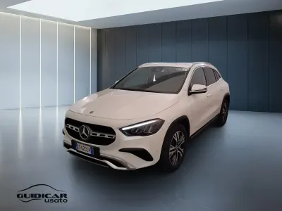 Usata Mercedes GLA180 Advanced 116 CV (85 kW) 2023 Bianco SUV