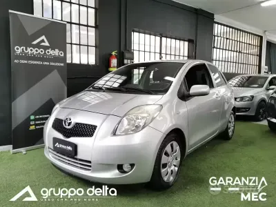 Usata Toyota Yaris Sol 87 CV (63 kW) 2007 Grigio Utilitaria