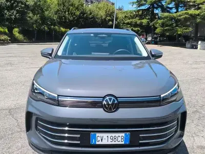 Usata VW Tiguan Edition 150 CV (110 kW) 2024 Grigio SUV