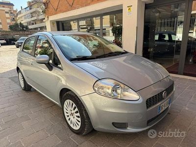 Usata Fiat Grande Punto Dynamic 90 CV (66 kW) 2008 Grigio Utilitaria