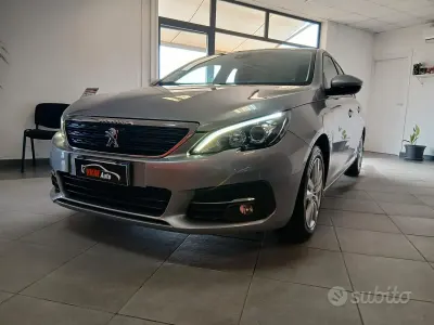 Usata Peugeot 308 131 CV (96 kW) 2019 Grigio Station wagon
