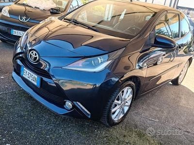Blu Usata 2014 Toyota Aygo Utilitaria | 6400 € (Cara)