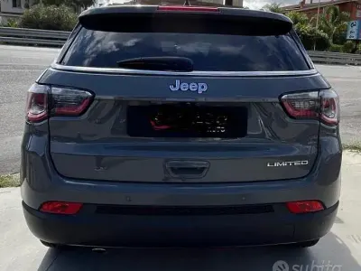 Usata Jeep Compass 120 CV (88 kW) 2020 Grigio SUV
