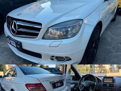 Gebraucht Mercedes C220 Avantgarde 170 PS (125 kW) 2010 Weiß Limousine