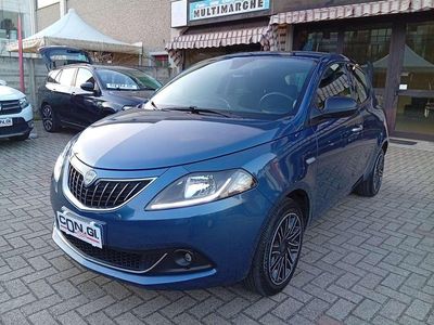 Usata Lancia Ypsilon Gold 69 CV (50 kW) 2022 Blu/azzurro Utilitaria