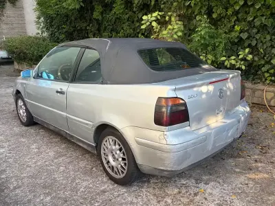 Usata VW Golf 101 CV (74 kW) 2000 Grigio Cabrio