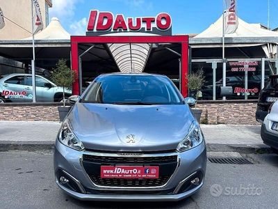 Usata Peugeot 208 Allure 101 CV (74 kW) 2020 Grigio Utilitaria