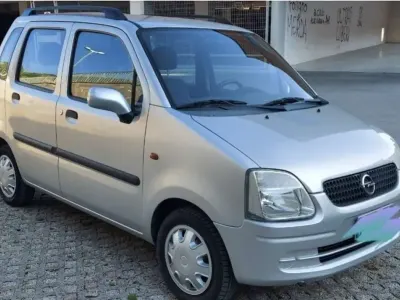 Usata Opel Agila Comfort 58 CV (42 kW) 2001 Monovolume