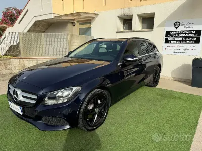 Usata Mercedes 200 135 CV (99 kW) 2015 Blu Station wagon