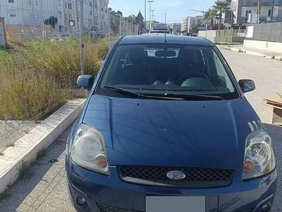 Usata Ford Fiesta 68 CV (50 kW) 2007 Blu Utilitaria