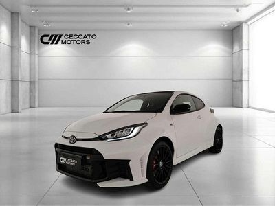 Usata Toyota Yaris 280 CV (205 kW) 2024 Bianco Utilitaria