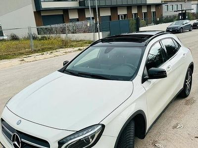 Usata Mercedes GLA200 136 CV (100 kW) 2016 SUV
