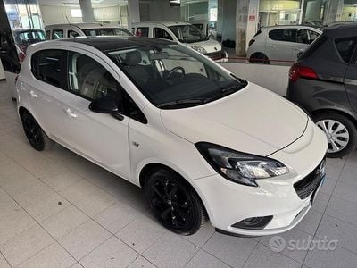 Usata Opel Corsa 90 CV (66 kW) 2017 Bianco Berlina