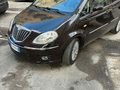 Usata Lancia Musa 90 CV (66 kW) 2009 Marrone Monovolume