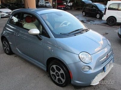 Usata Fiat 500e 83 kW (113 CV) 2015 Blu Utilitaria