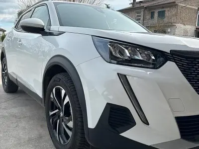 Usata Peugeot 2008 131 CV (96 kW) 2020 Bianco SUV