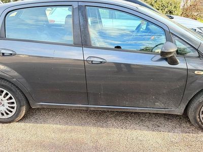 Usata Fiat Punto Evo 90 CV (66 kW) 2010 Grigio Utilitaria