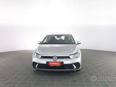 Usata VW Polo Life 80 CV (58 kW) 2023 Argento Utilitaria