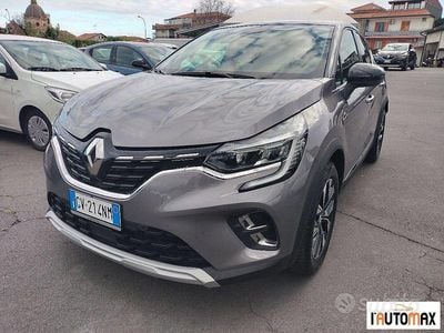 Usata Renault Captur Techno 90 CV (66 kW) 2024 Grigio SUV