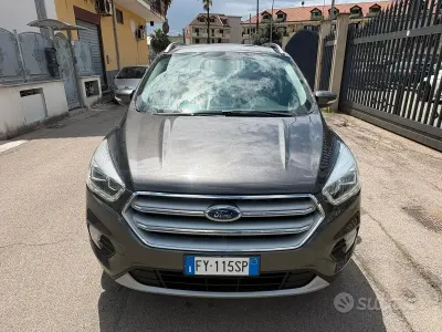 Usata Ford Kuga ST-Line 120 CV (88 kW) 2019 Grigio SUV