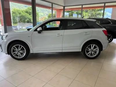 Usata Audi Q2 S-Line 150 CV (110 kW) 2025 Bianco ghiaccio met SUV