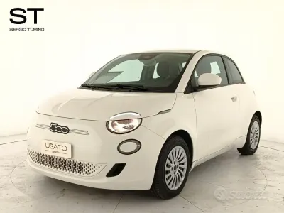 Usata Fiat 500e Action 42 kW (58 CV) 2022 Bianco Berlina
