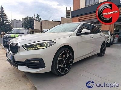 Usata BMW 116 Sport Line 116 CV (85 kW) 2019 Bianco Utilitaria