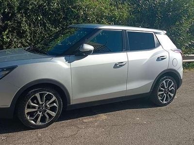 Usata Ssangyong (KGM) Tivoli 116 CV (85 kW) 2017 Grigio SUV