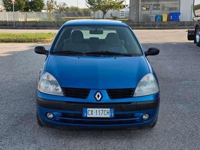 Usata Renault Clio II Authentique 58 CV (42 kW) 2005 Blu/azzurro Berlina