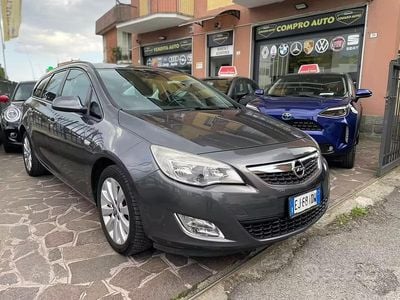 Usata Opel Astra Cosmo 125 CV (91 kW) 2011 Grigio Station wagon