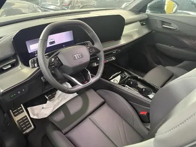 Nuova Audi Q3 Design 150 CV (110 kW) 2026 Grigio daytona SUV