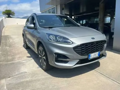 Usata Ford Kuga ST-Line 152 CV (111 kW) 2023 Argento SUV